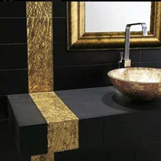 aranżacje pomieszczeń dune szkolenie plytki czarna łazienka ze złotymi dodatkami złote lustro